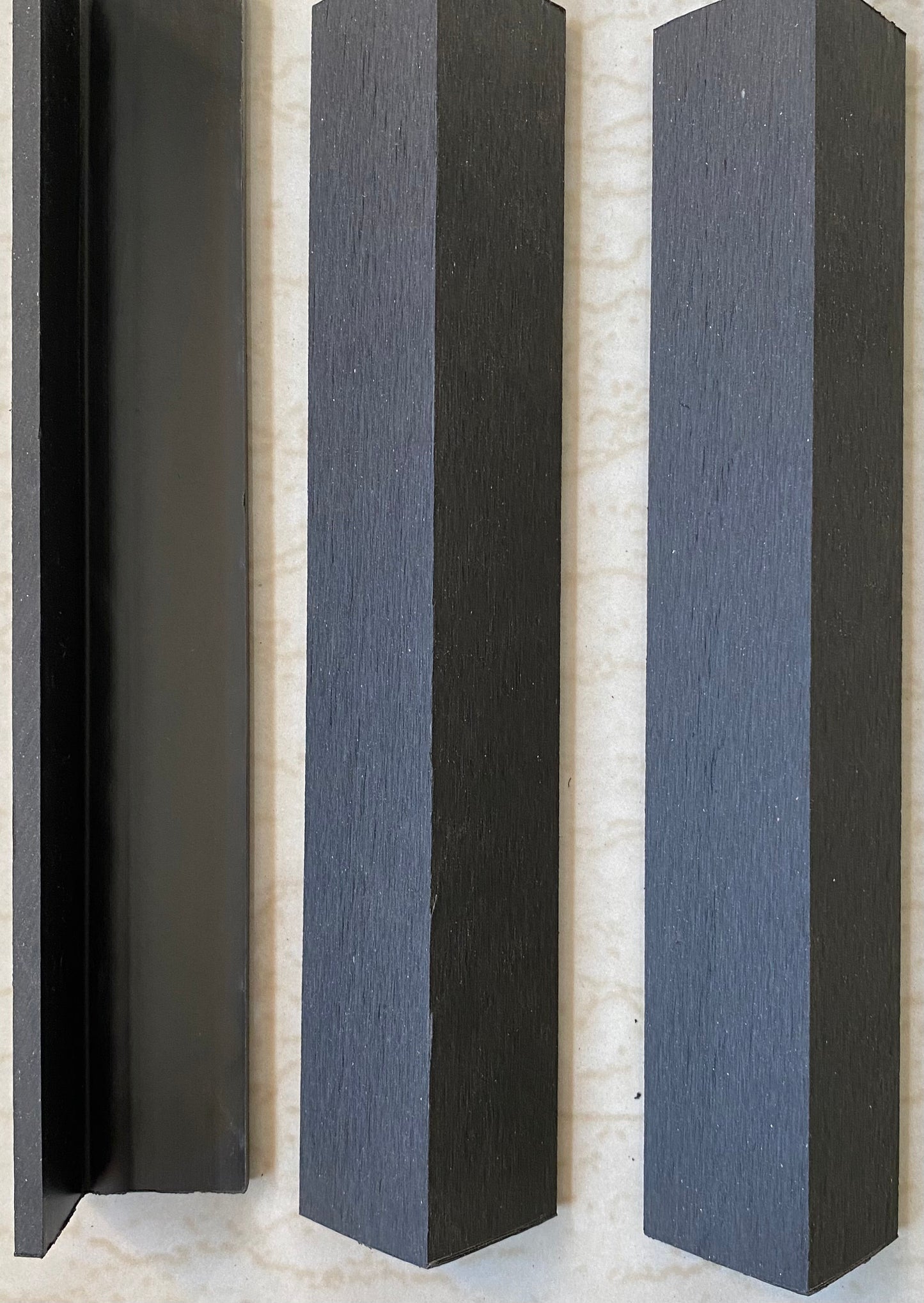 Moldura en L 2900x45x45mm - Black